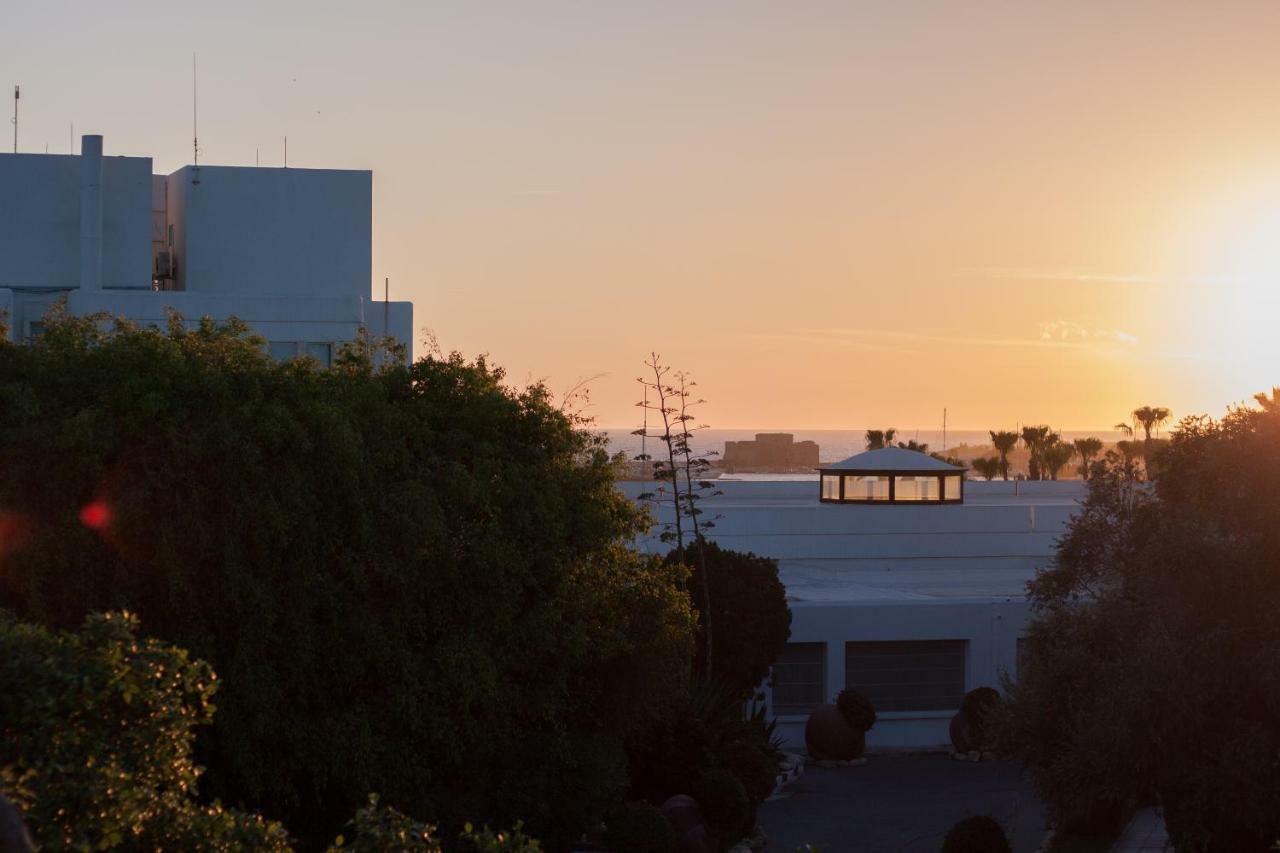 Mare Monte Seaview Boutique Apartment Paphos Bagian luar foto